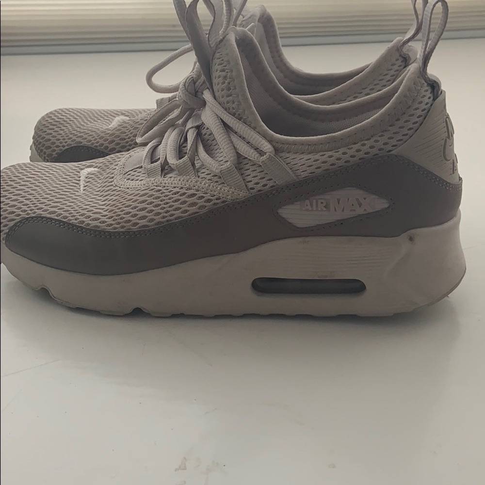 Beige Nike air max